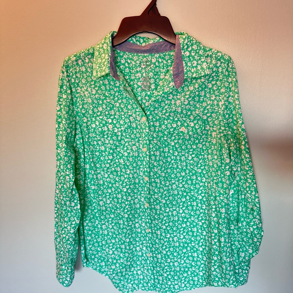 St. John’s Bay Green Button-down - Brand New with Tags - Size Medium